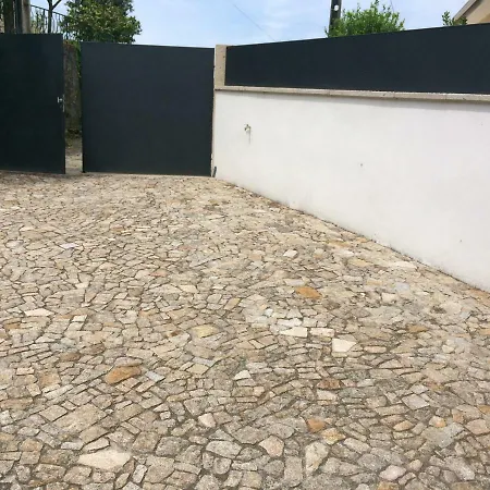 Outeiro House Holiday home *
